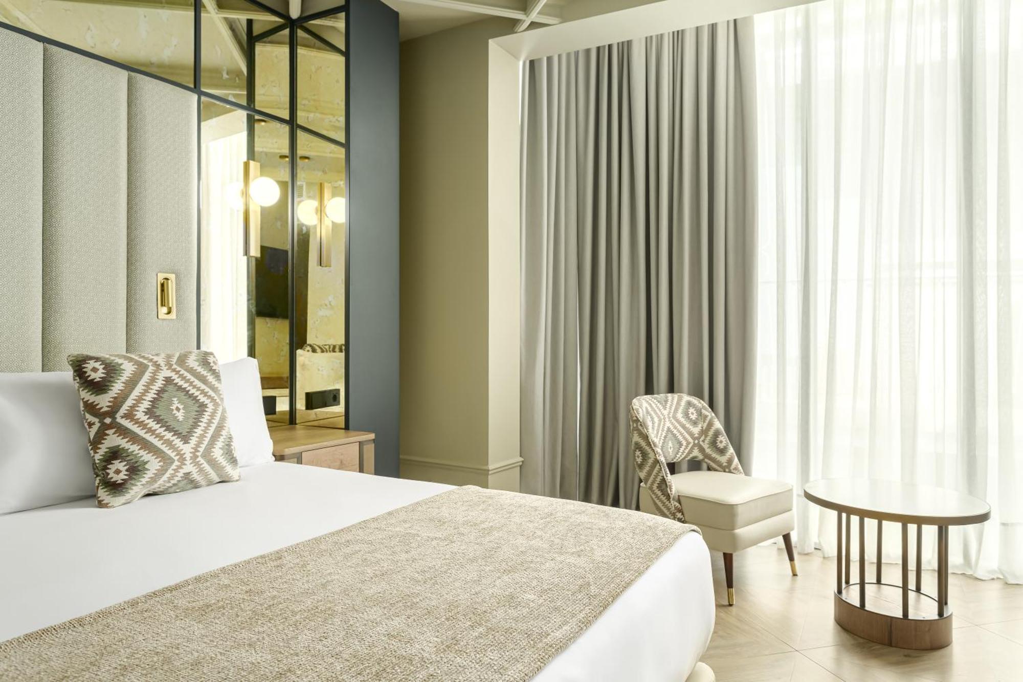 Mate Leo Hotel Grenade